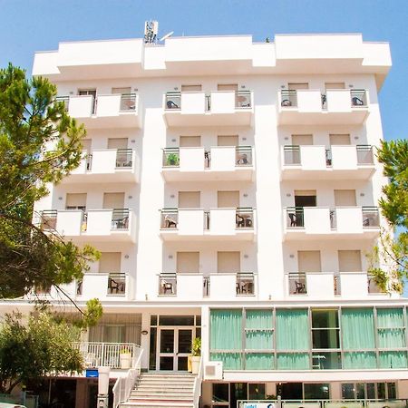 Hotel Raffaello Cesenatico Exterior foto